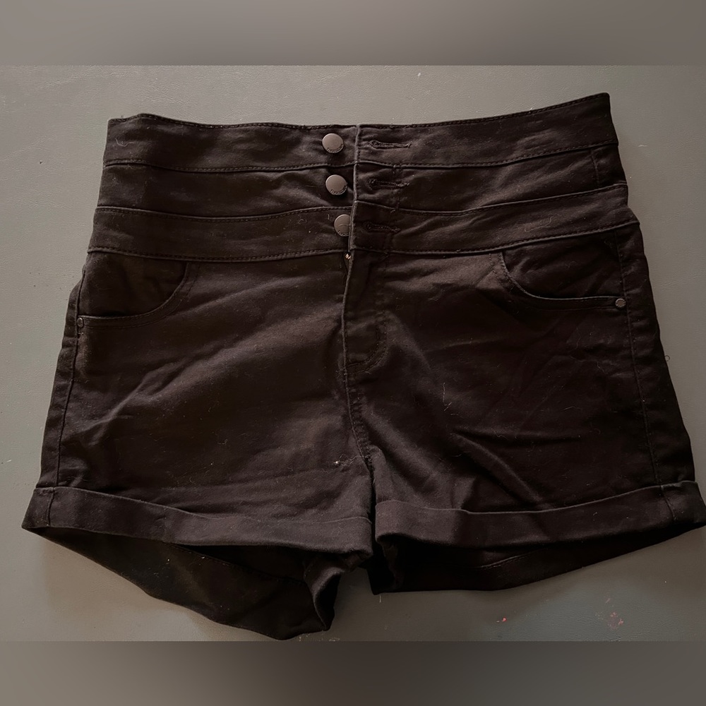 Tinseltown High-Rise Button Up Shorts Size 9